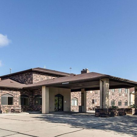 פארגו Quality Suites Near West Acres מראה חיצוני תמונה