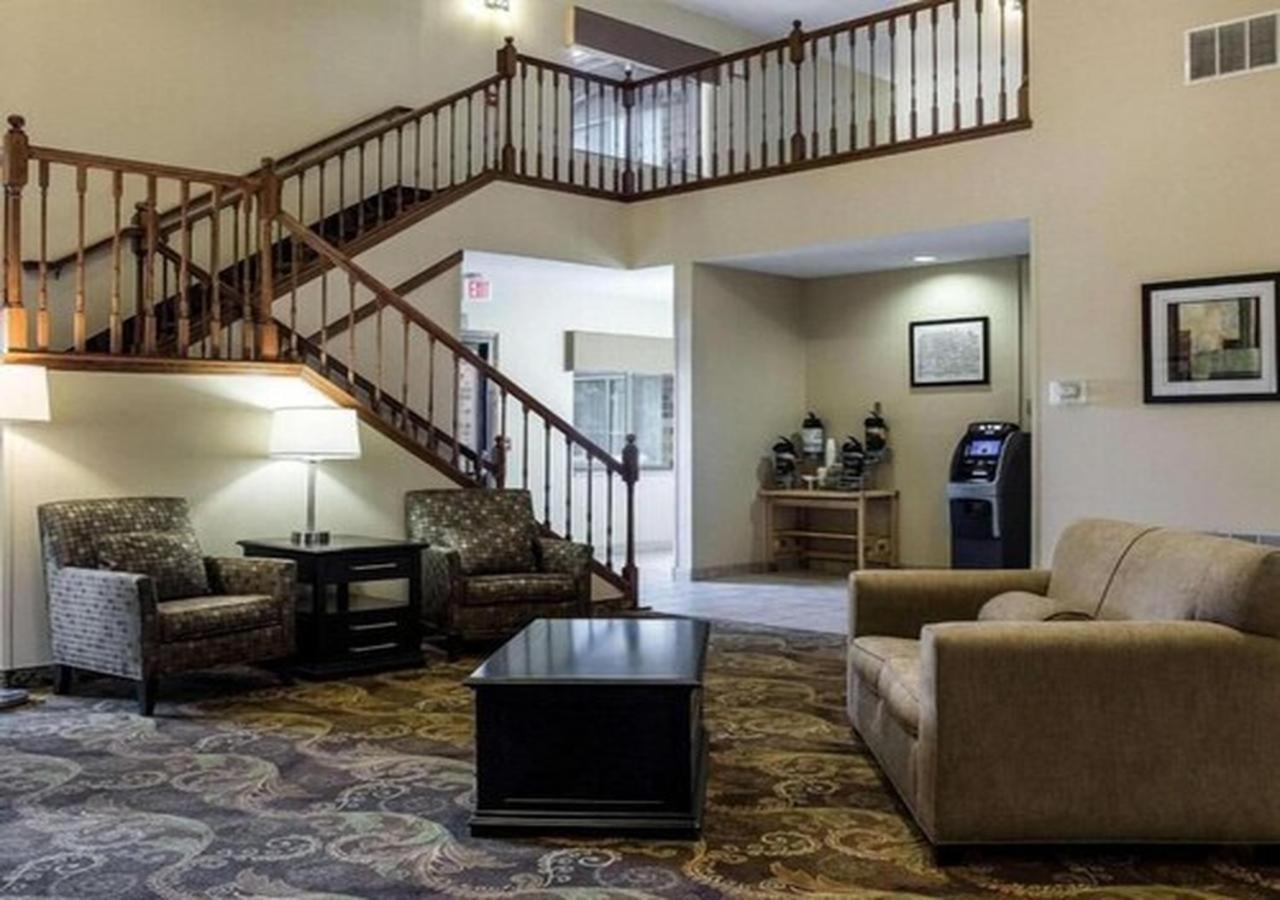 פארגו Quality Suites Near West Acres מראה חיצוני תמונה