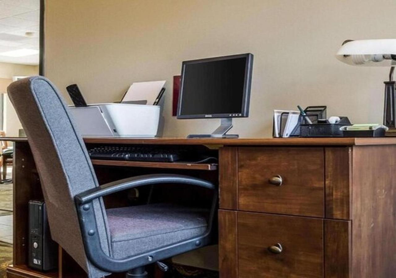 פארגו Quality Suites Near West Acres מראה חיצוני תמונה
