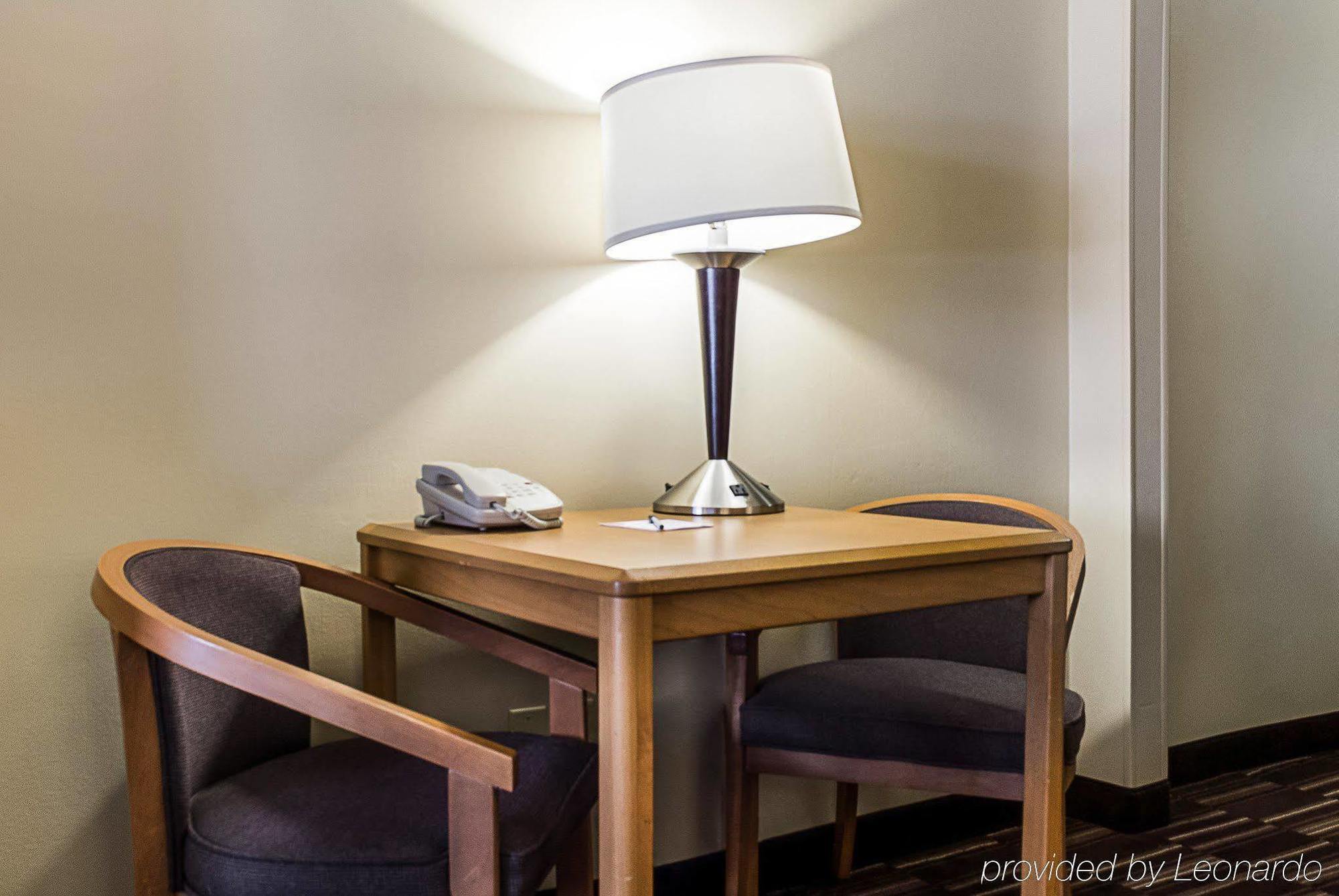 פארגו Quality Suites Near West Acres מראה חיצוני תמונה