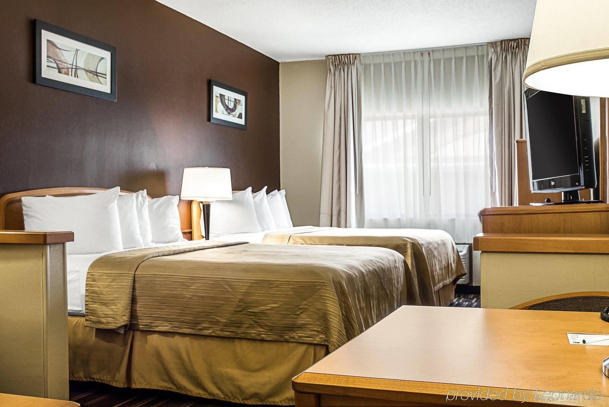פארגו Quality Suites Near West Acres מראה חיצוני תמונה